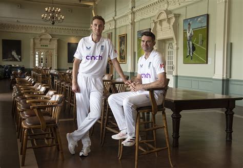 Stuart Broad and James Anderson pose in the Long Room | ESPNcricinfo.com