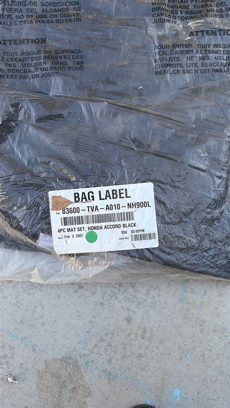 10 Gen Honda Accord Floor Mats for Sale in San Bernardino, CA - OfferUp