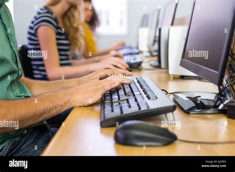 Computer Class for Students 的图像结果