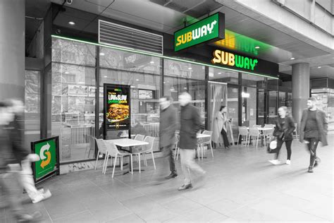 Commercial Outdoor Signage 的图像结果