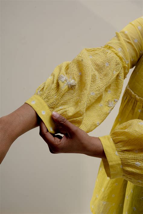 Diane Embroidered Tie up Top – indigenecraft.com