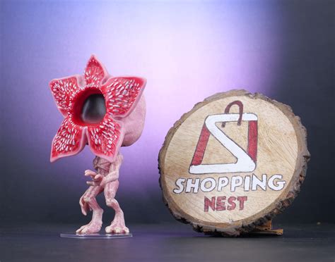 Funko POP! Stranger Things Action Figure (11 cm) |PVC| – Collectible M