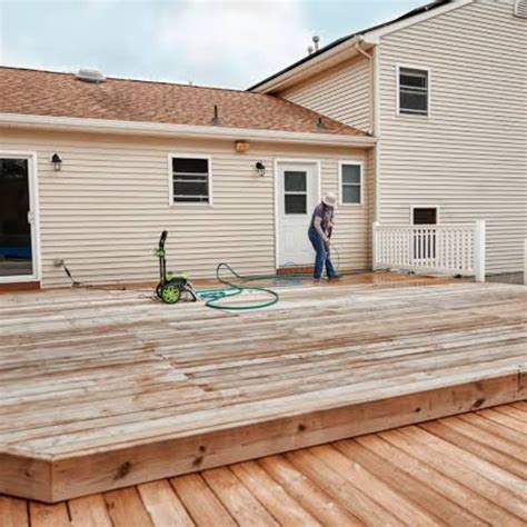 How much should you charge to pressure wash a deck? | Budget Pressure ...