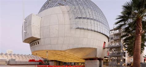 A 1930s 'glass palace' in Helsinki is now a subterranean museum ...