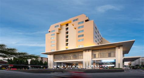 Best Femoral Popliteal Bypass Surgery Doctors in Vejthani Hospital ...