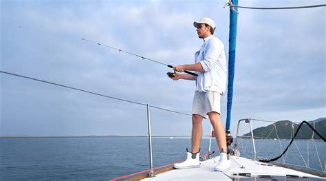 How Do Fish Communicate? Underwater Sound, Color Signals & Fishing Tip – Trudave Gear