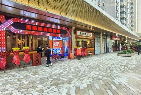 网友称这是武汉做的最失败的购物中心！