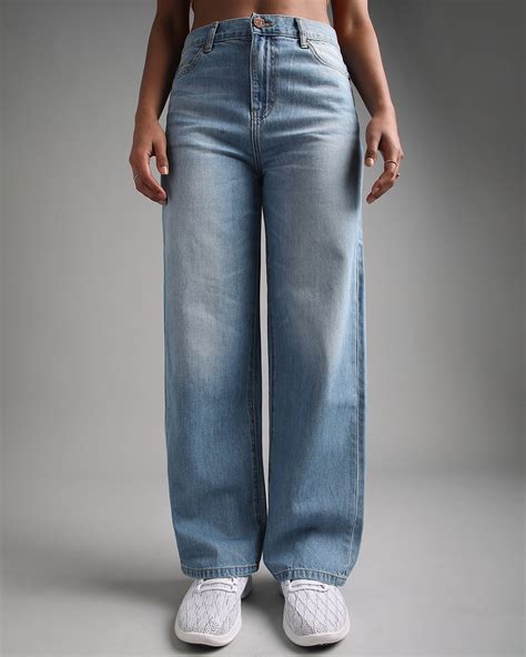 Buy Women's Blue Washed Relaxed Fit Jeans Online in India at Bewakoof
