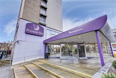 PREMIER INN LONDON PUTNEY BRIDGE HOTEL - Hotel Reviews, Photos, Rate ...