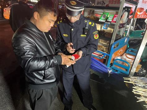 杭州乔司街道执法中队：强效整治流动摊贩 提升城市管理水平