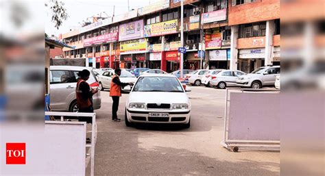 Hourly parking receives no-go for now after technical review ...