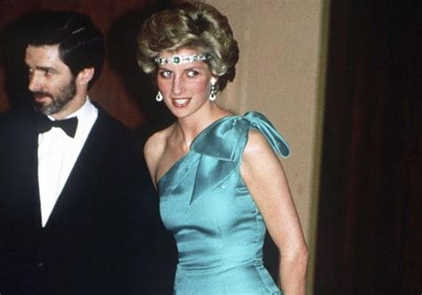 15 times Princess Diana broke Royal protocol, revolutionising fashion ...