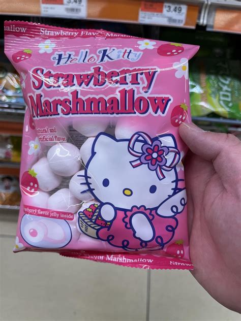 Oooooh I spot a new squishmallow Hello Kitty I haven’t seen before! : r ...