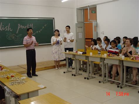 我系举办师生英语联欢会 - 传媒艺术系 - 沧州职业技术学院