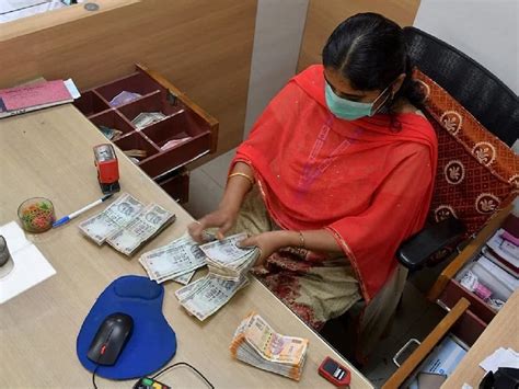 Minimum Balance: బ్యాంక్ అకౌంట్‌లో మినిమమ్ బ్యాలెన్స్‌పై ఆర్‌బీఐ కీలక ...