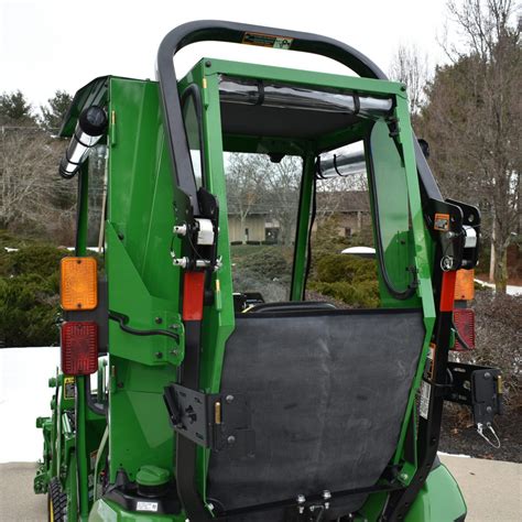John Deere 2025R Base Cab (2018+) | CurtisCabDirect.com