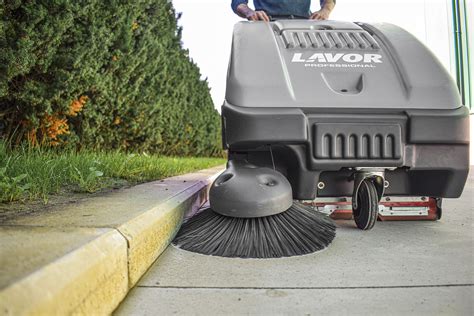 Walk behind Vacuum Sweeper-Industrial floor sweeper range - Columbus UK ...