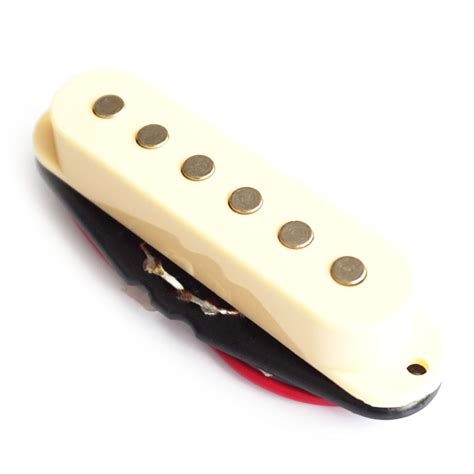 Single Coil Pickup for Stratocaster Guitars | Guitar Anatomy