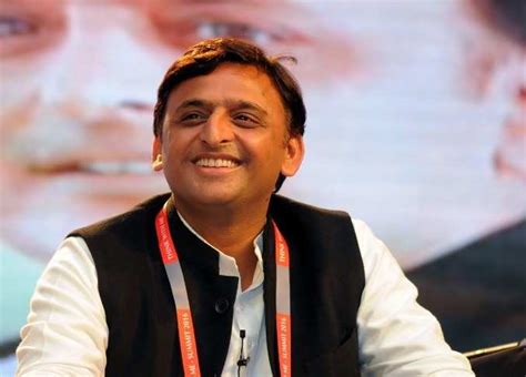 Akhilesh vs Mulayam - How the scion triumphed over the patriarch: 5 ...