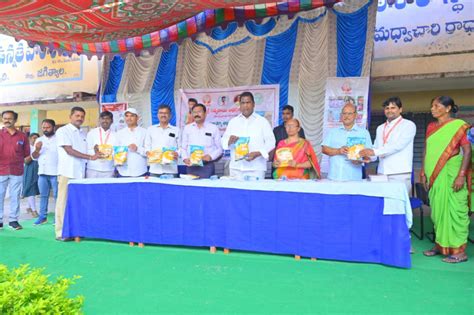 Children Relishing SaiSure Fortified Ragi at Siddaganga Mutt, Tumkur