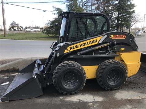 New Holland L320 Skid Steer | Heavy Duty Equipment Supplier in BC