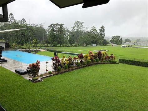 CROSSROADS HOTEL (Lae) - Hotel Reviews & Photos - Tripadvisor