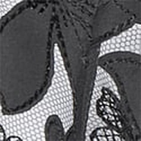 Demi Bra: Buy Demi Cup Bra Online at Best Price | Victoria's Secret India