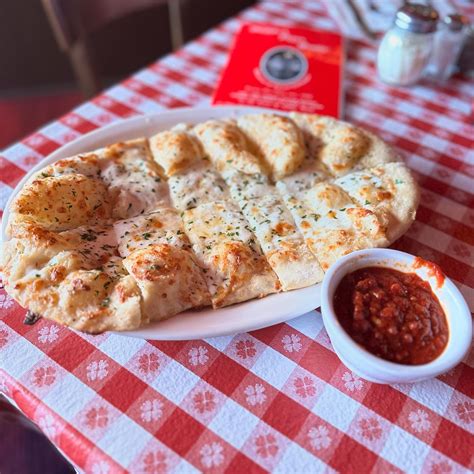 Filippis Pizza Pacific Beach (@filippispizzapacificbeach) • Instagram ...