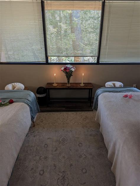 AVON MASSAGE THERAPY CENTER
