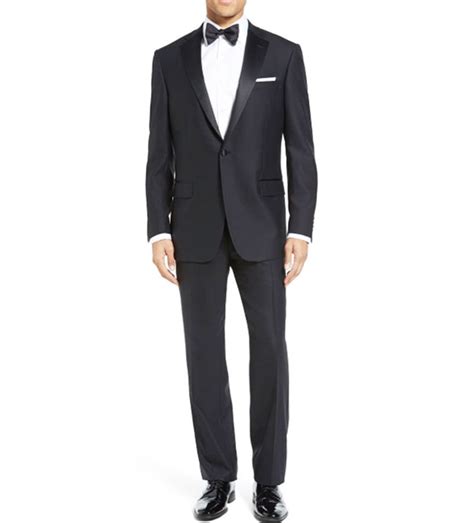 Hrithik Roshan just brought back the classic two-piece suit in ...