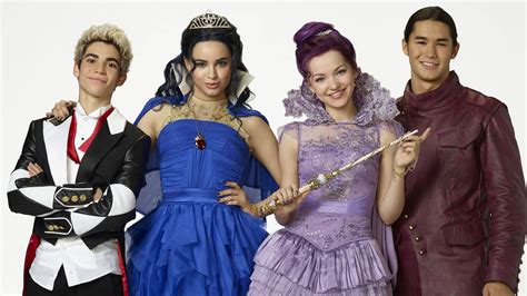 [100+] Fondos de fotos de Descendants 2 | Wallpapers.com