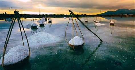 Which Is The Largest Saltwater Lake In India?