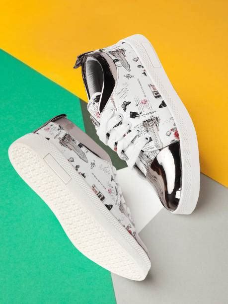 Longwalk Footwear - Buy Longwalk Footwear Online at Best Prices in ...