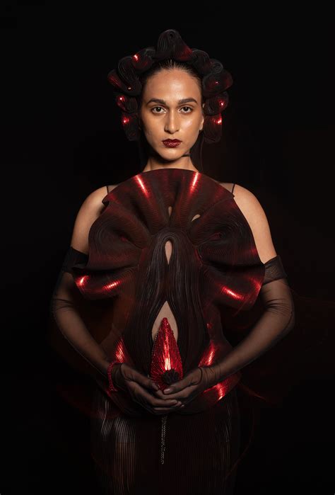 RUNWAY ANTEVORTA – Amit Aggarwal