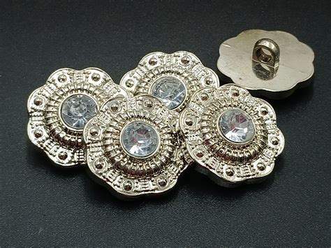 Sand Silver Flower Shape Plastic Downhole Buttons-40L