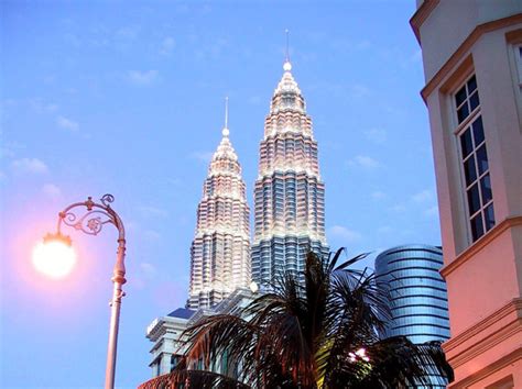 马来西亚留学一年费用是多少_留学生活-柳橙网