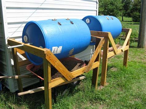 Should You Use A Spinning Composter? | Diy compost, Compost bin diy ...