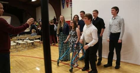 Bobbi and Kenny McCaughey have septuplets | Mccaughey septuplets, First ...