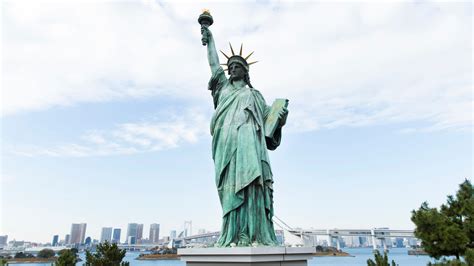 Statue of Liberty replicas around the world