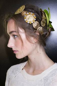 accessori docce how to wear hair accessories like a grown up thefashionspot accessori docce how to wear hair accessories like a grown up thefashionspot