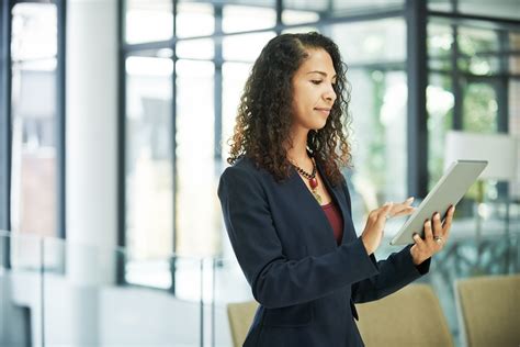 What Is OTE in Sales? A Complete Guide to On-Target Earnings