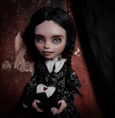 Wednesday and Morticia Addams, ooak dolls by me. : r/Dolls