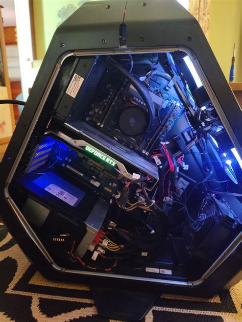 Alienware Area 51 R2 Black Screen 的图像结果