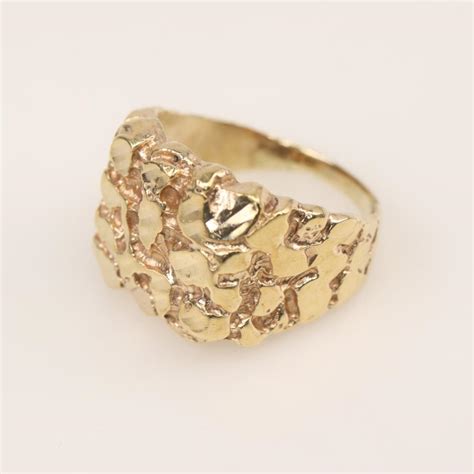 9kt Gold Nugget Ring | Property Room