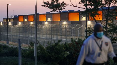 Otay Mesa Detention Center faces second coronavirus outbreak | KTLA