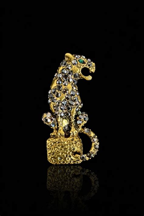 Emerald Sentinel Panther Brooch – Shiny Dabba