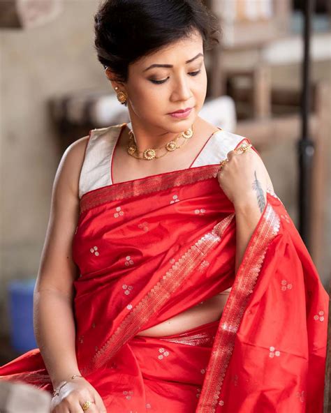 Laal Red Paat Silk Mekhela Sador – Sereki.in