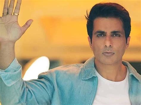 Pooja Bhatt Lauds Sonu Sood’s Generosity And Life Affirming Words ...