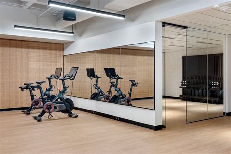 780 Third Avenue - New York Offices