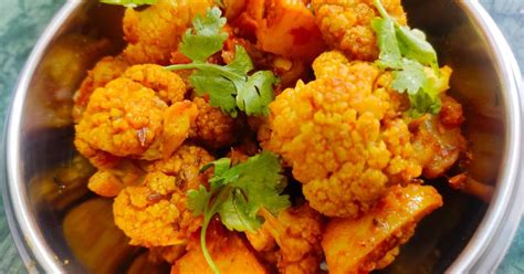 Gobhi Aloo Recipe by Loveena Bajaj Salve - Cookpad